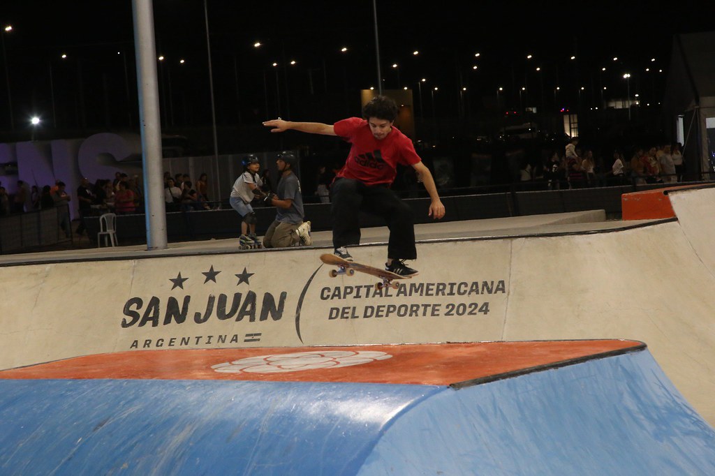 2024-11-02 DEPORTE: Deporte brindó una propuesta de seducción a través del entretenimiento