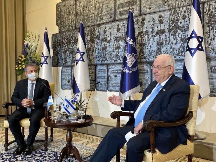 En 2020 el presidente de Israel, Reuven Rivlin recibió las cartas credenciales de Sergio Urribarri, como embajador de la Argentina.  Foto archivo Clarín