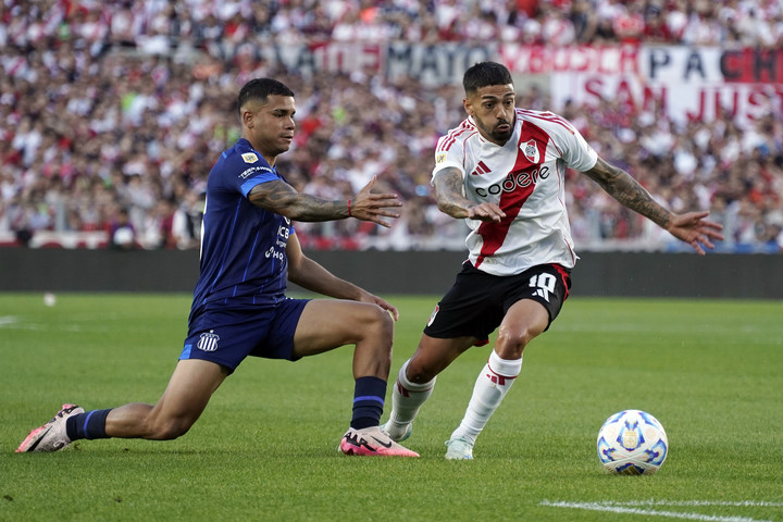 Cuando todos veían a Lanzini afuera, Gallardo lo quiere en 2025.  Foto: Maxi Failla