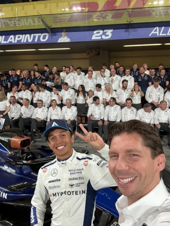 James Vowles y una foto de despedida para el equipo Williams Racing en la que brilla por su ausencia Franco Colapinto. Foto: @JV_F1