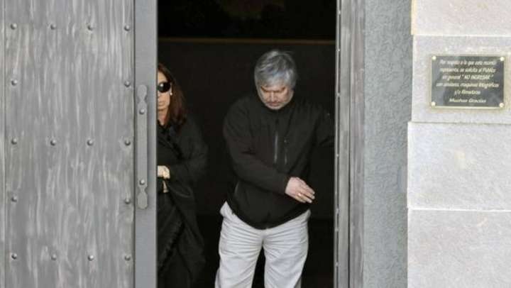 Cristina Kirchner y Lázaro Báez, en el mausoleo de Néstor Kirchner en Río Gallegos.