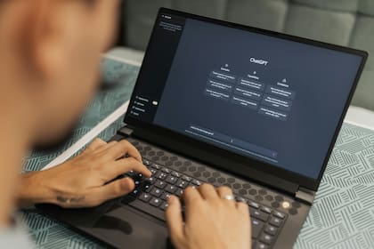 La IA recomienda a los jóvenes estudiar carreras vinculadas a los nuevos avances tecnológicos
