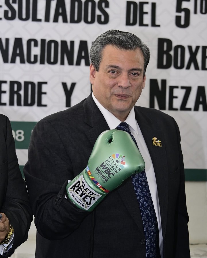 En el Boxing Grand Prix se utilizarán guantes de 12 onzas diseñados especialmente para ese certamen. Foto: Cleto Reyes.
