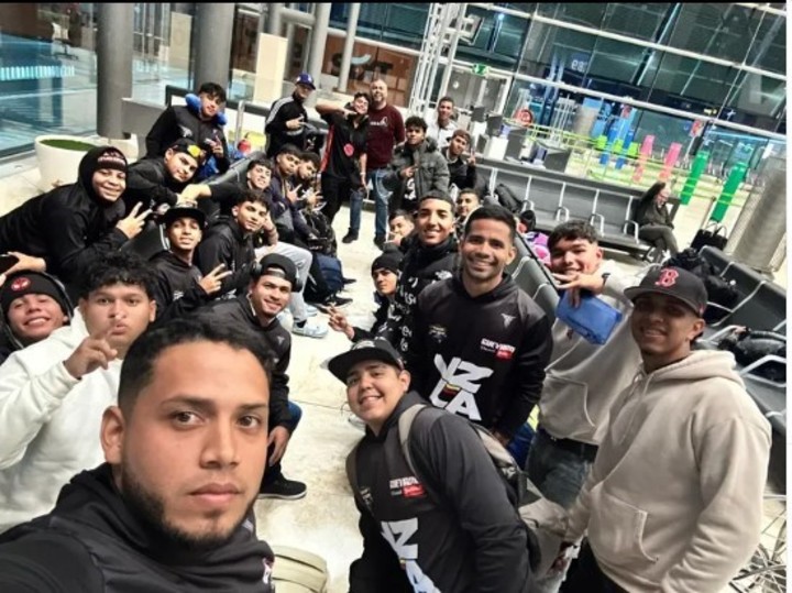 Tras ser abandonados por su entrenador, 19 beisbolistas de un equipo de Venezuela pidieron asilo político en España