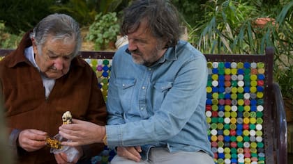 Con Emir Kusturica, director del documental: El Pepe, una vida suprema. En este documental íntimo, José "Pepe" Mujica, expresidente de Uruguay, habla de lo que aprendió en la cárcel, de sus ideales y de su visión del futuro