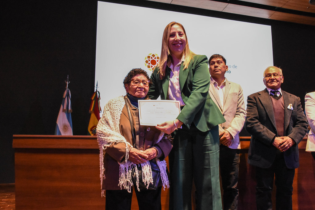 2025-08-06 GOBIERNO San Juan celebró el Bicentenario de la Independencia de Bolivia con un emotivo acto en el auditorio Eloy Camus