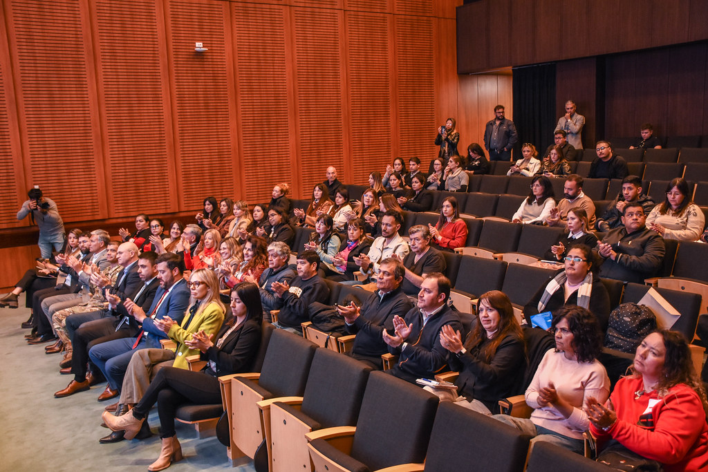 2025-08-21 GOBIERNO Gobierno y Familia capacitaron sobre consumos problemáticos en el ámbito laboral