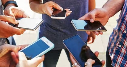 Los celulares más vendidos en el país en el octavo mes del año