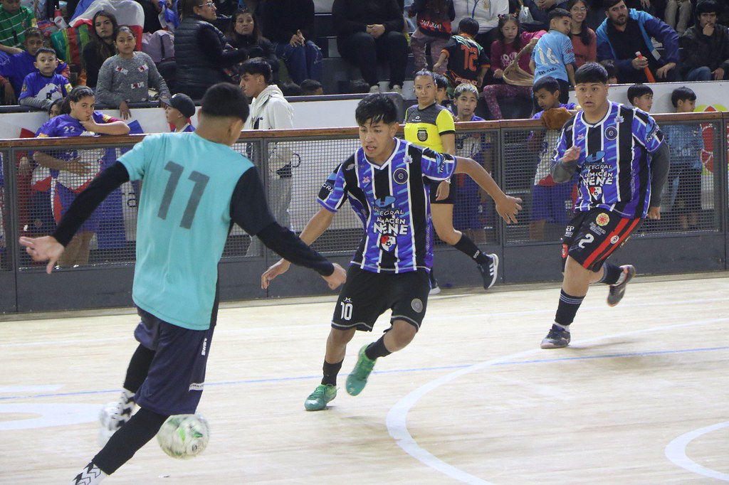 2025-9-8 deporte: La Liga Infantil de Futsal de Rawson tuvo su cierre en el Aldo Cantoni